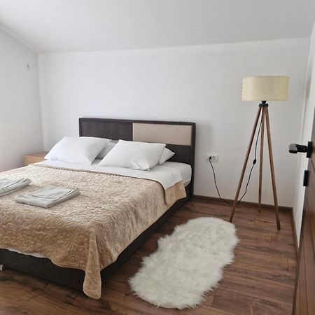 Knezevic Apartman بودغوريتْسا المظهر الخارجي الصورة