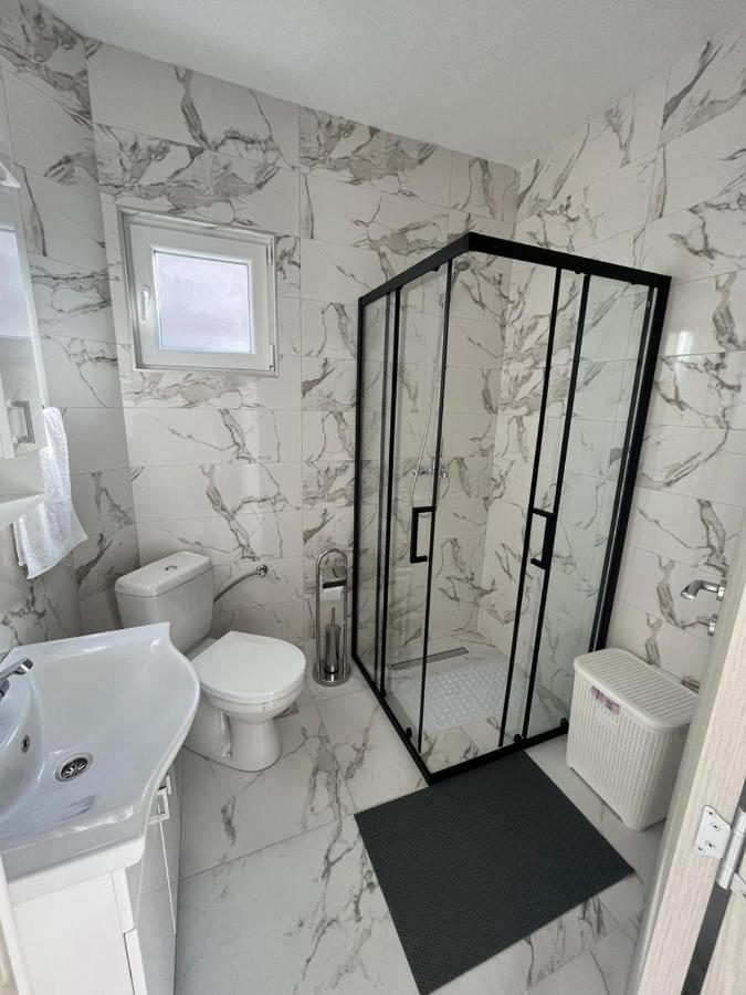 Knezevic Apartman بودغوريتْسا المظهر الخارجي الصورة