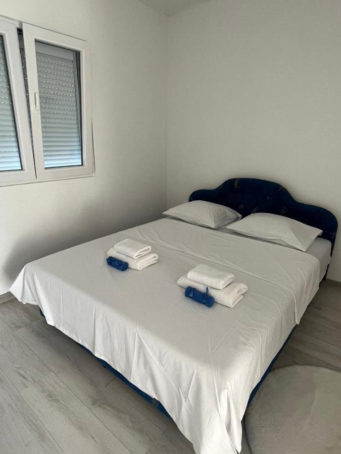 Knezevic Apartman بودغوريتْسا المظهر الخارجي الصورة