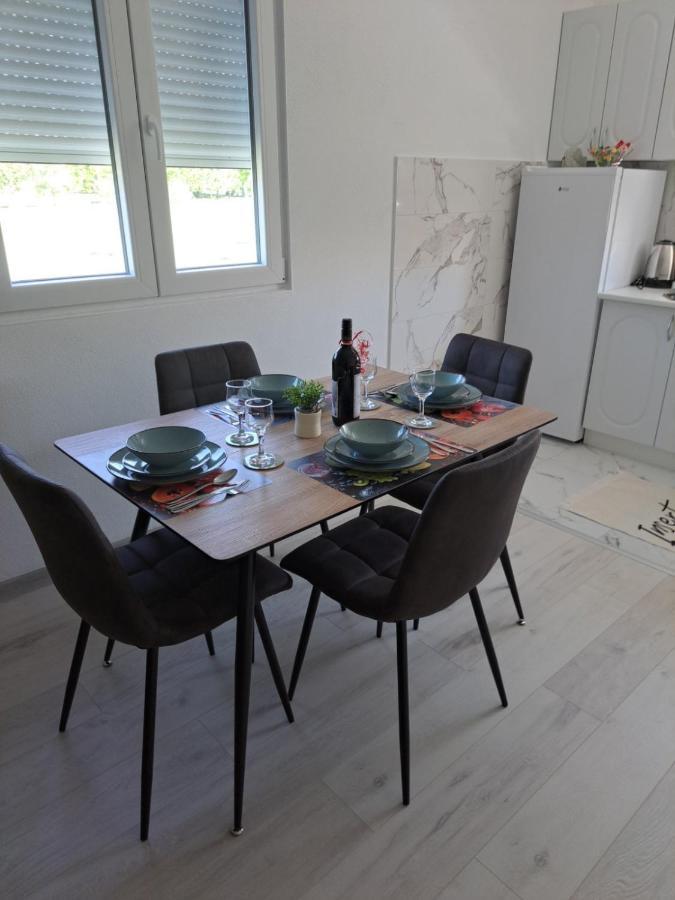 Knezevic Apartman بودغوريتْسا المظهر الخارجي الصورة
