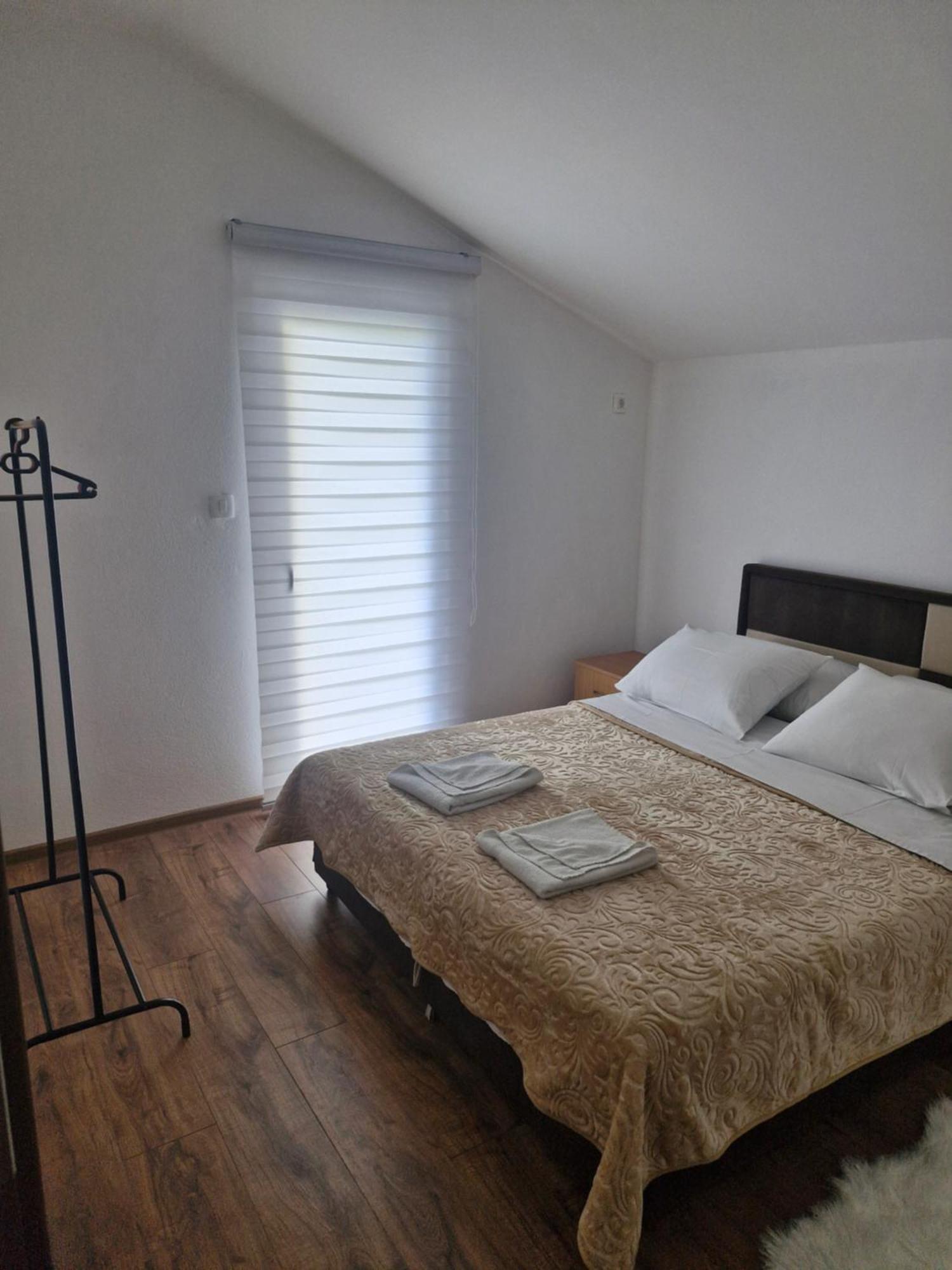 Knezevic Apartman بودغوريتْسا المظهر الخارجي الصورة